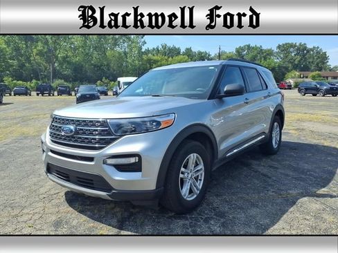 Used 2024 Ford Explorer XLT w/ Equipment Group 202A AWD/4WD image 1