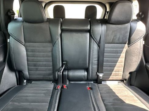 Used 2023 Mitsubishi Outlander SE image 35