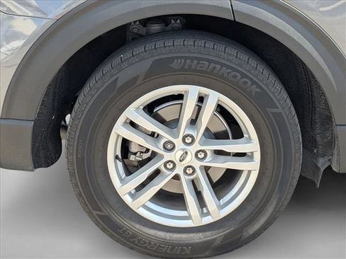 Used 2023 Ford Explorer XLT w/ Equipment Group 202A image 9