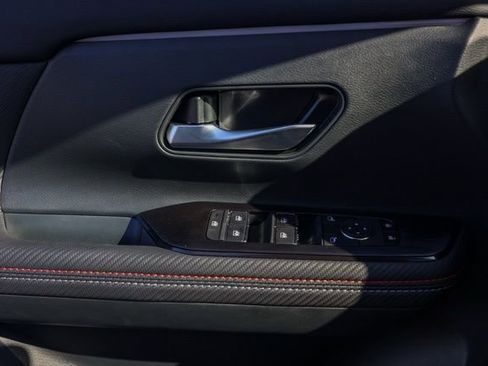 New 2025 Nissan Kicks SR image 24