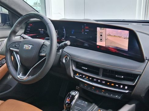 Used 2025 Cadillac CT5 V w/ Platinum Package RWD image 18