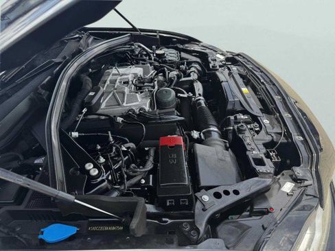 Used 2019 Jaguar F-PACE SVR image 67