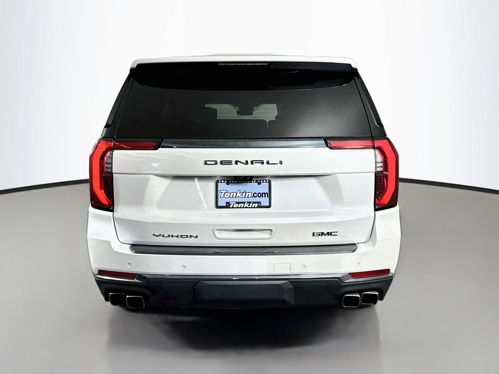 Used 2025 GMC Yukon Denali Ultimate w/ LPO, Floor Liner Package AWD/4WD image 7