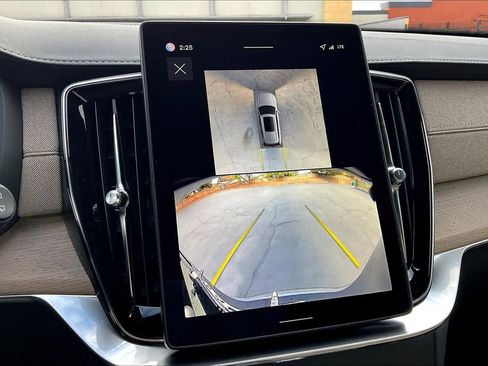 New 2026 Volvo XC90 B6 Plus w/ Protection Package Premier image 20