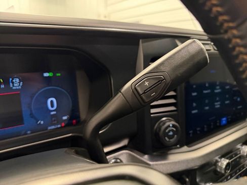 Used 2023 Ford F350 Platinum image 22