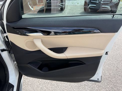 Used 2018 BMW X1 xDrive28i AWD/4WD image 17