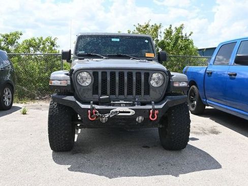 Used 2022 Jeep Gladiator Rubicon AWD/4WD image 3