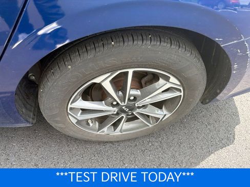 Certified 2024 Kia Forte LXS w/ LXS Technology Package FWD image 10