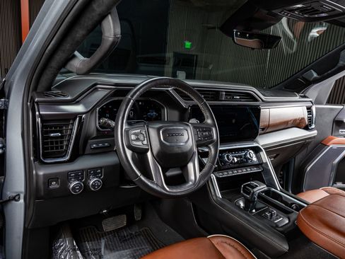 Used 2023 GMC Sierra 1500 Denali Ultimate image 17