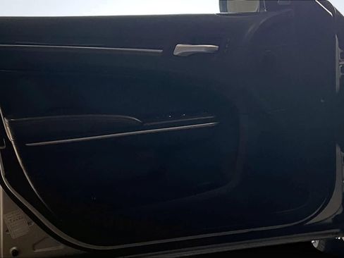 Used 2020 Chrysler 300 Limited image 28