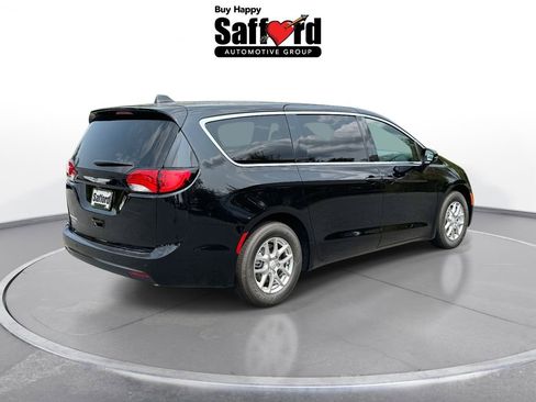 New 2026 Chrysler Voyager LX image 9