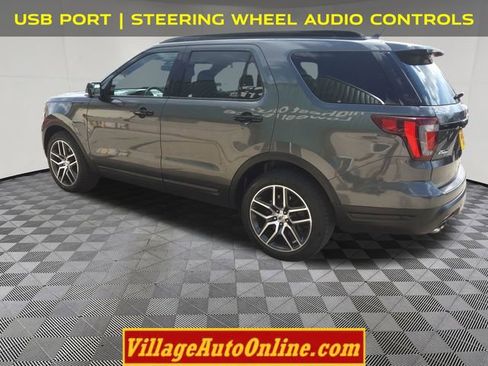 Used 2018 Ford Explorer Sport AWD/4WD image 2