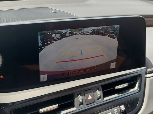 Used 2024 Lexus ES 350 w/ Technology Package FWD image 29