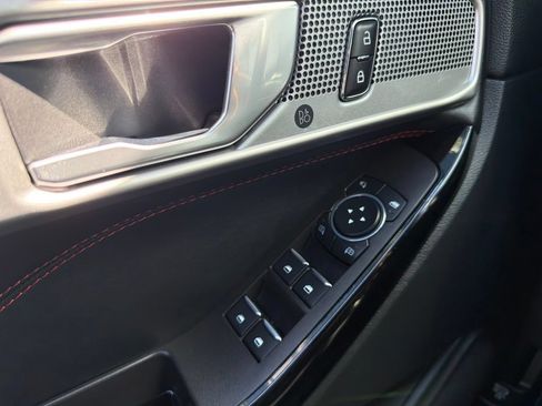 Used 2023 Ford Explorer ST-Line RWD image 26