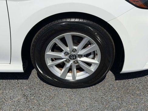 Used 2025 Toyota Camry LE image 25