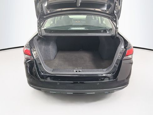Used 2025 Nissan Versa SV FWD image 29