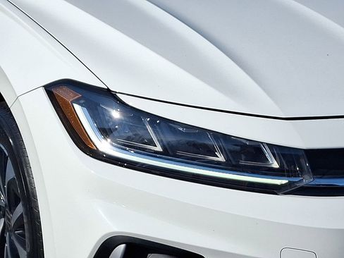 Certified 2025 Volkswagen Jetta S image 9