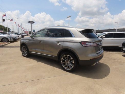 Used 2023 Lincoln Nautilus Reserve AWD/4WD image 15