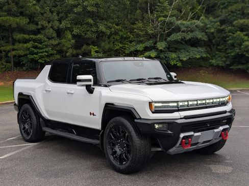 Used 2025 GMC Hummer EV 2X w/ LPO, Sport Package AWD/4WD image 11