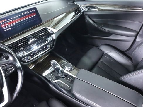 Used 2021 BMW 530i xDrive w/ Convenience Package AWD/4WD image 37
