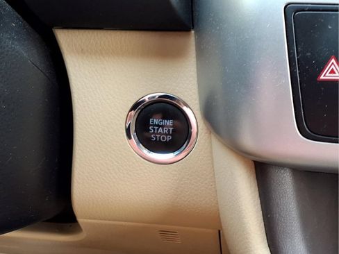 Used 2015 Toyota Highlander Limited Platinum AWD/4WD image 7