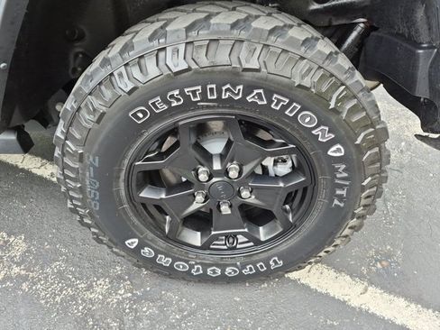 Used 2023 Jeep Wrangler Unlimited w/ Cold Weather Group AWD/4WD image 29