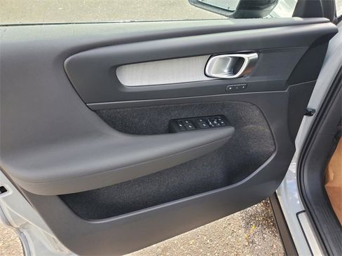 New 2026 Volvo XC40 B5 Core w/ Protection Package Premier image 10