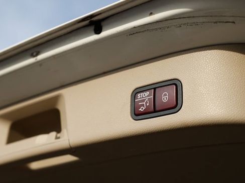 Used 2016 Mercedes-Benz GL 450 4MATIC image 49