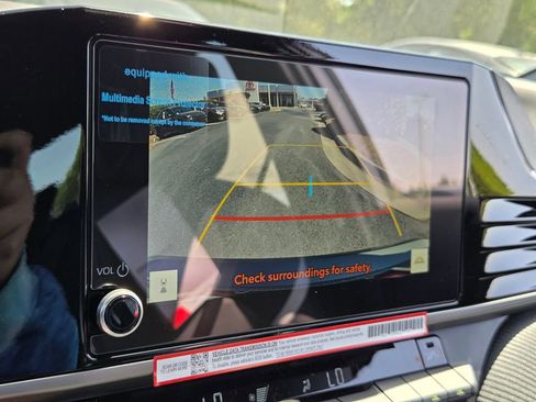 New 2026 Toyota Camry SE FWD image 19