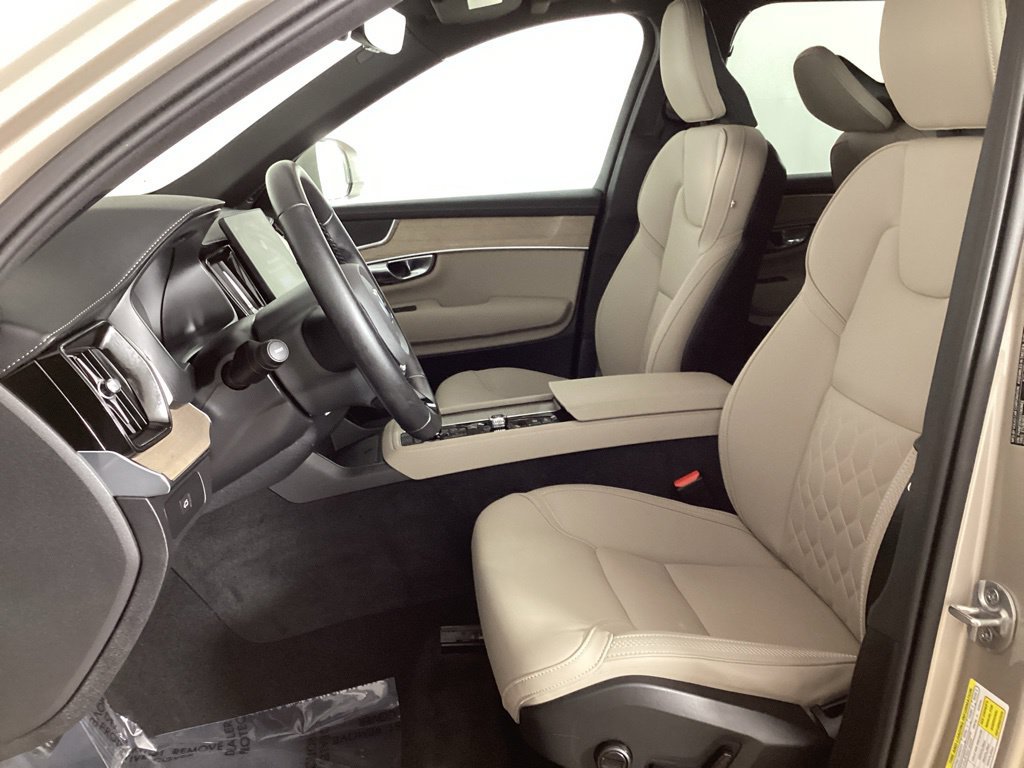 Used 2025 Volvo XC90 B5 Core w/ Protection Package Premier AWD/4WD image 10