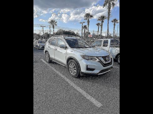 Used 2017 Nissan Rogue SV FWD image 41
