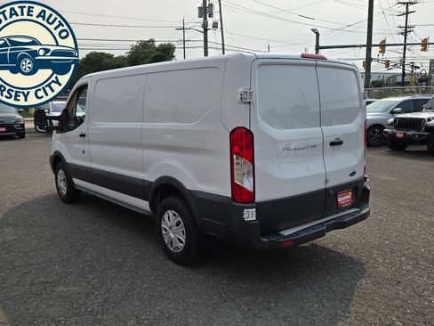 Used 2017 Ford Transit 250 130 Low Roof w/ Premium Package RWD image 3