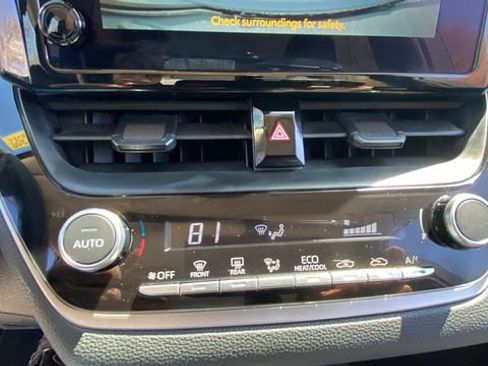Used 2025 Toyota Corolla LE FWD image 26