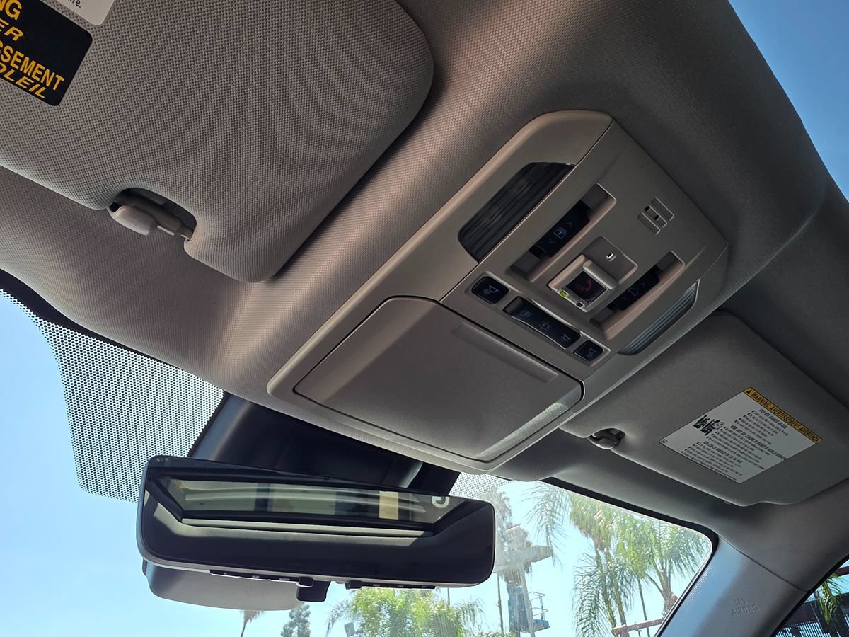 Used 2021 Toyota Highlander Platinum AWD/4WD image 44