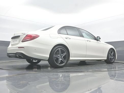 Used 2018 Mercedes-Benz E 300 4MATIC image 49