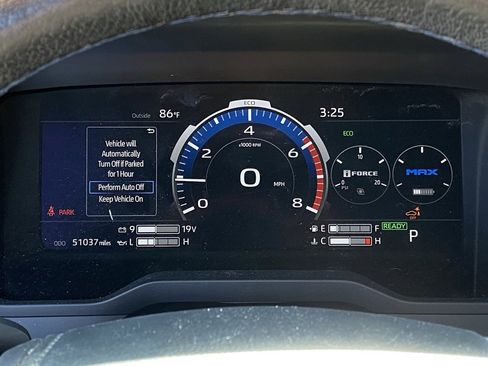 Used 2024 Toyota Sequoia Platinum image 8