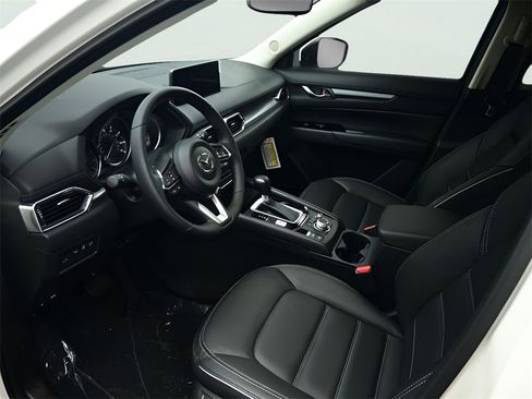 New 2025 MAZDA CX-5 AWD 2.5 S w/ Preferred Package image 2