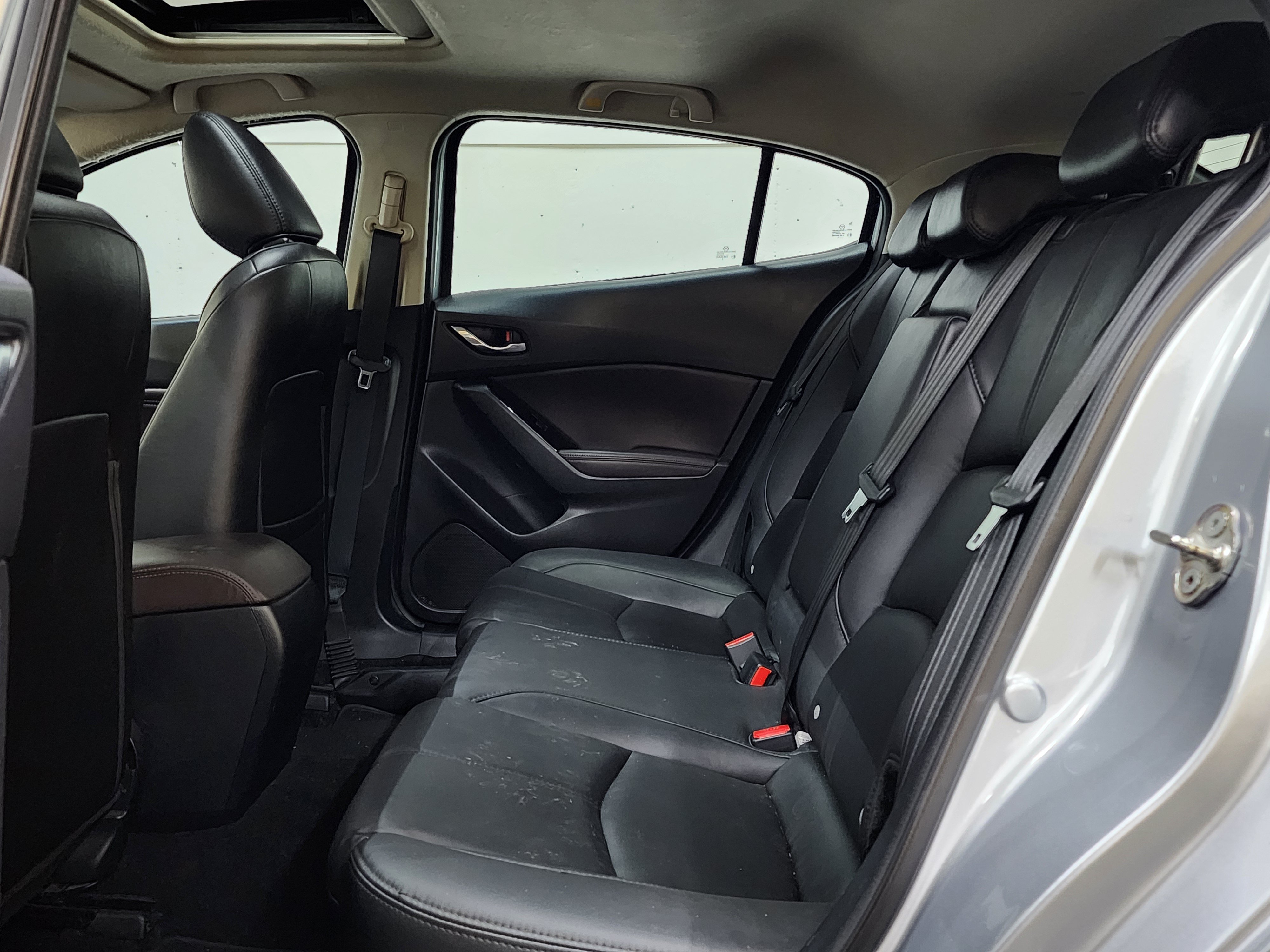 Used 2018 MAZDA MAZDA3 Touring FWD image 16