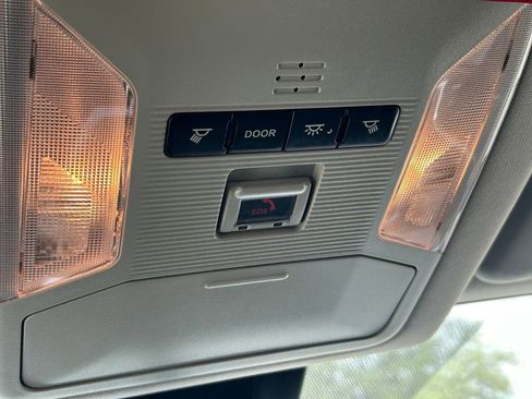 Used 2021 Toyota RAV4 LE FWD image 18