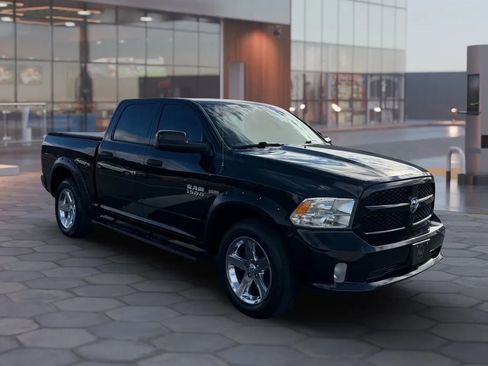 Used 2014 RAM 1500 Express image 2