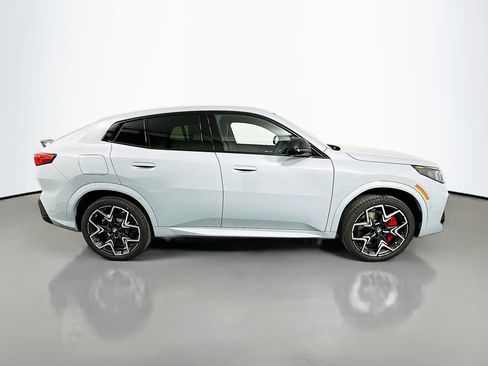 New 2026 BMW X2 xDrive28i w/ Technology Package AWD/4WD image 4
