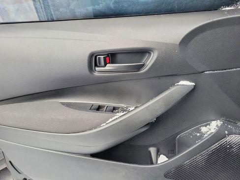 Used 2022 Toyota Corolla LE image 9