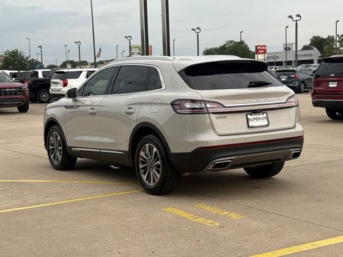 Used 2022 Lincoln Nautilus AWD w/ Premium Package image 12