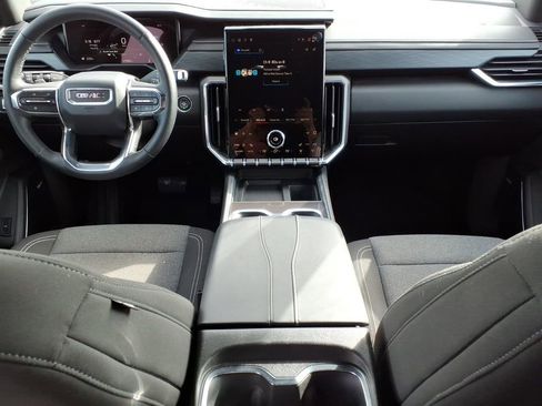 Used 2025 GMC Acadia Elevation image 7