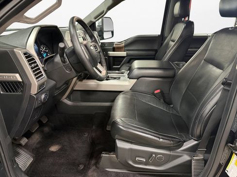 Used 2016 Ford F150 Lariat w/ Equipment Group 502A Luxury AWD/4WD image 17