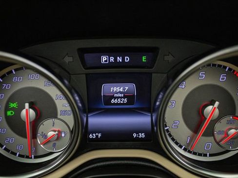 Used 2014 Mercedes-Benz SLK 250 2dr Roadster SLK 250 w/ Premium Package image 9