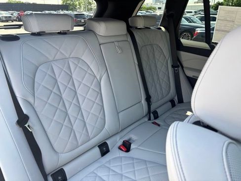 New 2026 BMW X5 xDrive40i w/ M Sport Package AWD/4WD image 30