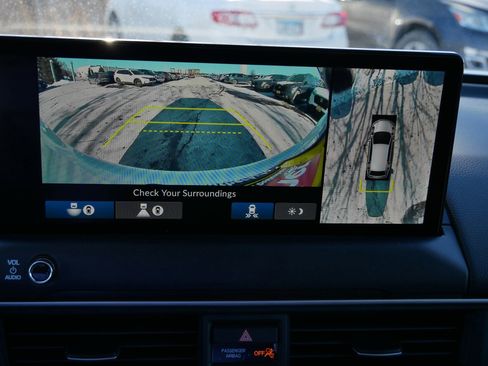 New 2026 Honda Pilot Touring image 17