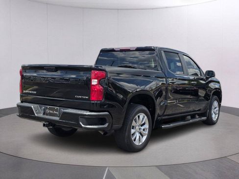 Used 2023 Chevrolet Silverado 1500 Custom w/ LPO, Dark Essentials Package RWD image 5