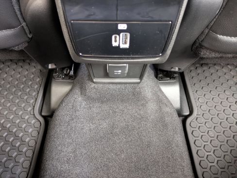 New 2026 Jeep Compass Latitude w/ Sun and Sound Group AWD/4WD image 15
